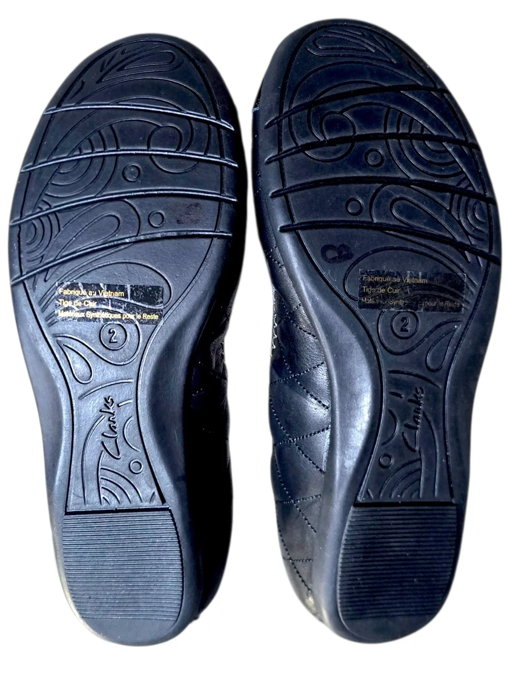 Clarks Kids Black Quilted Leather Mary Jane Flats Patent Toe Size 2.5